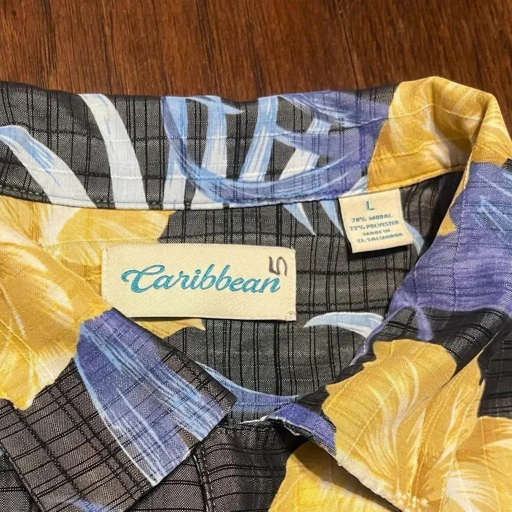 Caribbean Floral Hawaiian Short Sleeve Button Down Shirt - Picture 4 of 9